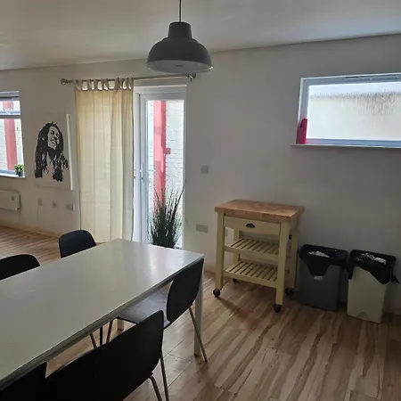 Charming 6-bed Horfield